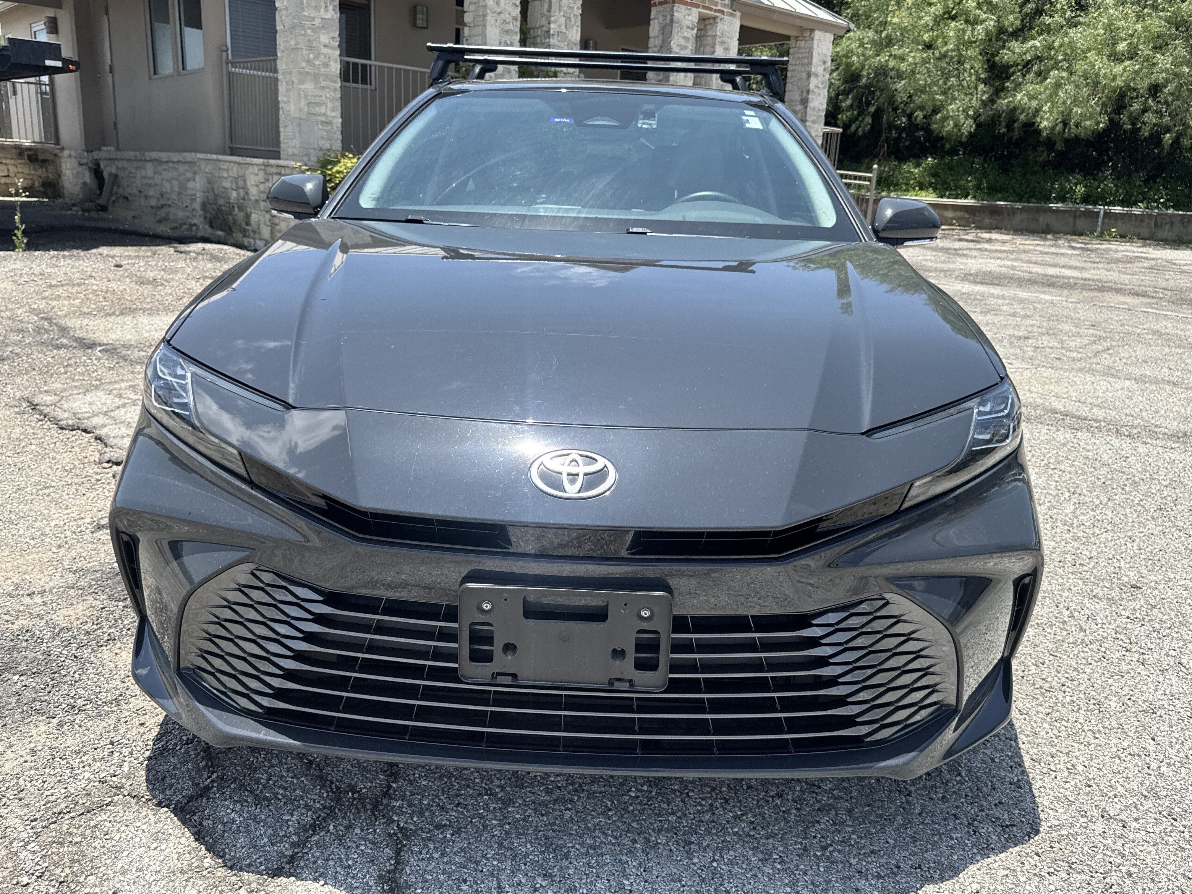 Used 2025 Toyota Camry XLE FWD image 8