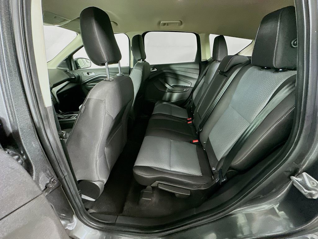 Used 2019 Ford Escape SE FWD image 31