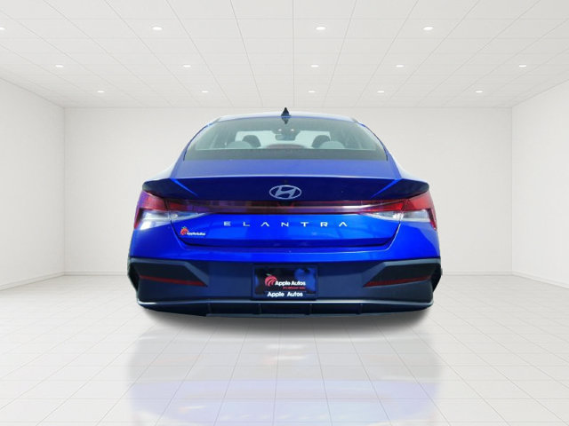 Used 2024 Hyundai Elantra SEL FWD image 6