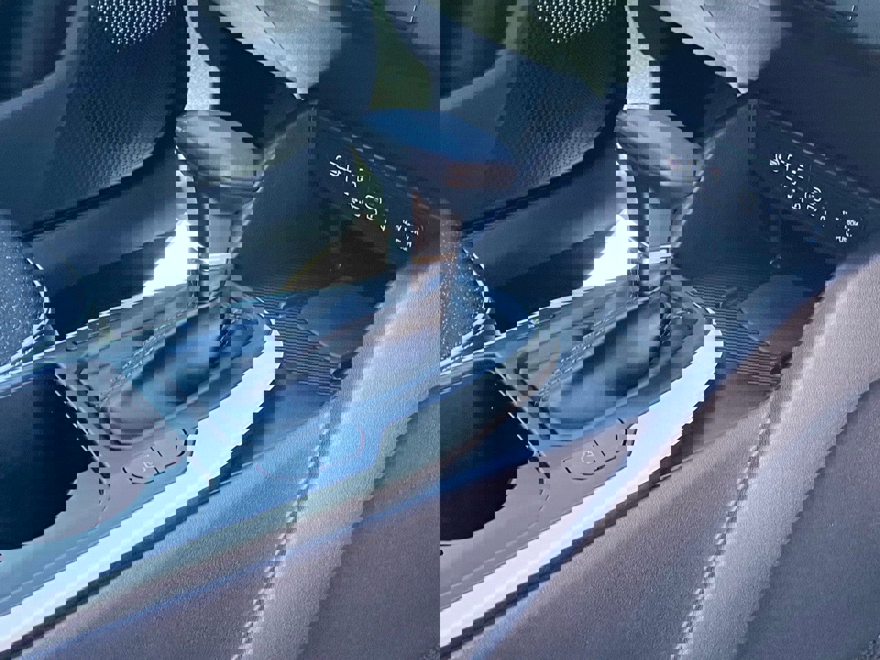 Used 2025 Kia K4 GT-Line w/ GT-Line Sunroof Package image 8