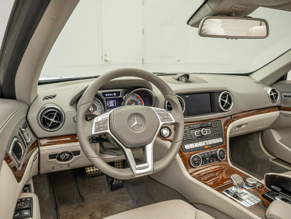 Used 2013 Mercedes-Benz SL 550 image 34