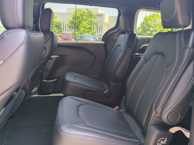 New 2027 Chrysler Pacifica LX FWD image 14