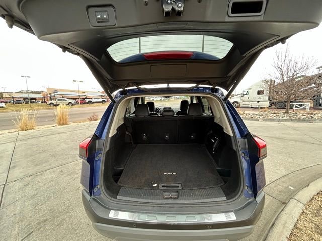 Used 2021 Nissan Rogue SV w/ Premium Package image 24