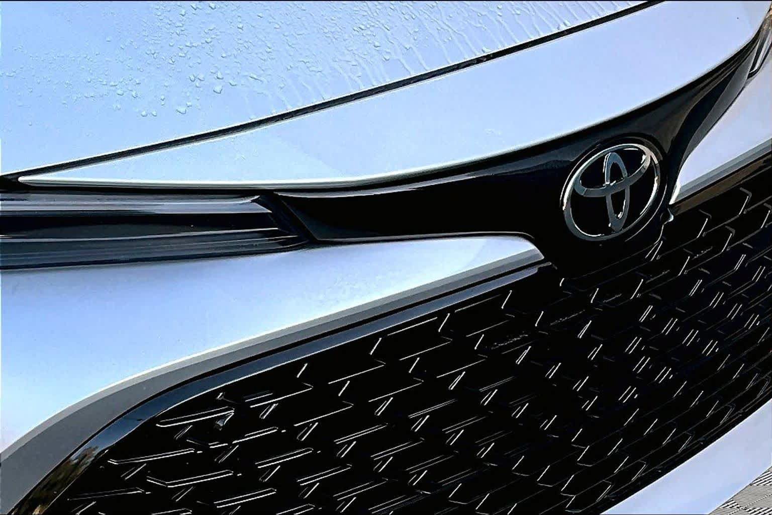Certified 2026 Toyota Corolla SE FWD image 30