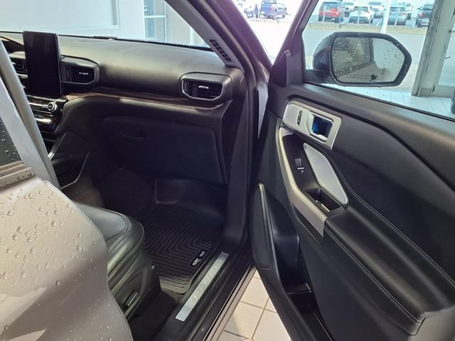 Used 2023 Ford Explorer Limited w/ Limited Technology Package RWD image 27