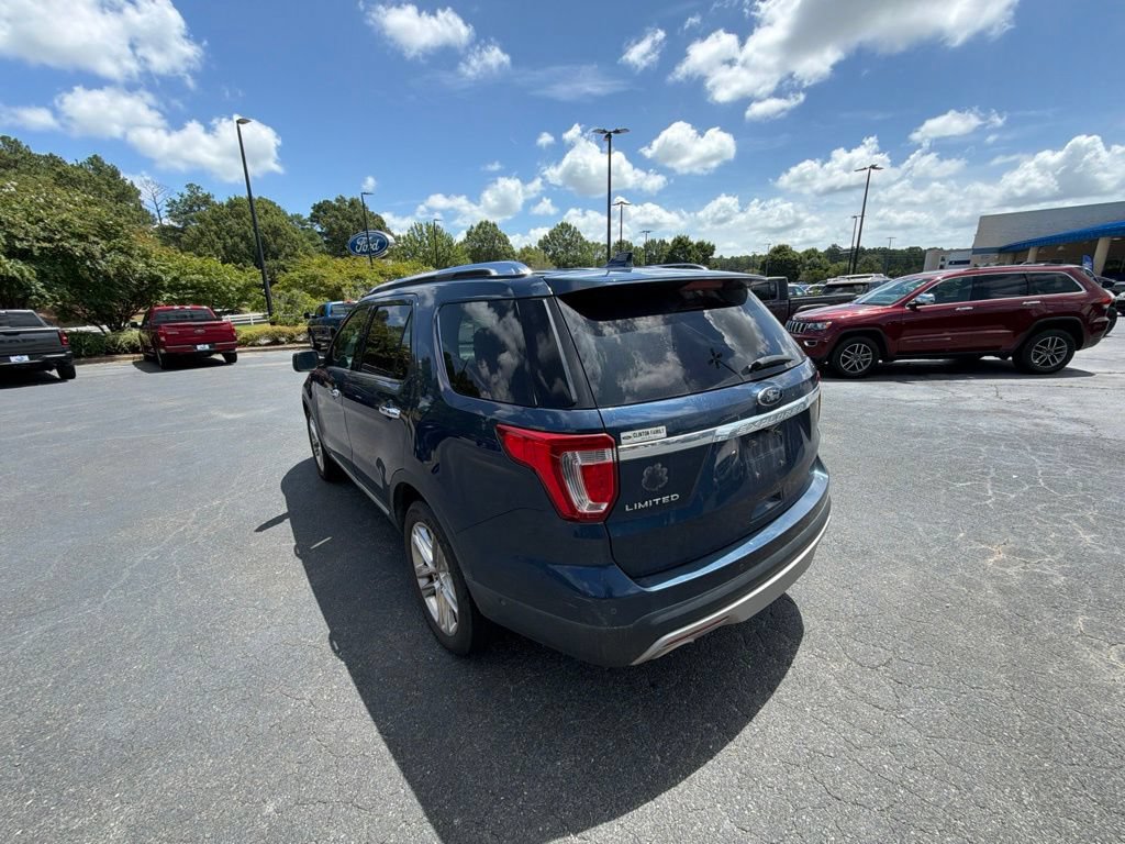 Used 2017 Ford Explorer Limited w/ Equipment Group 301A FWD image 5