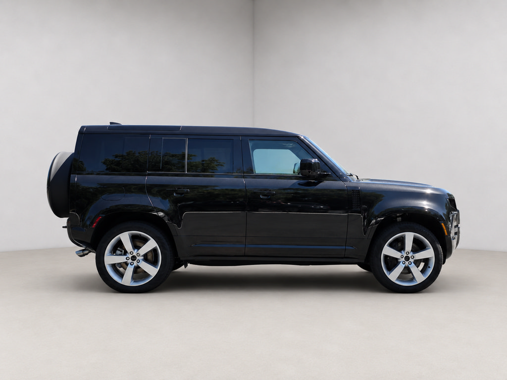 New 2026 Land Rover Defender 110 X-Dynamic SE AWD/4WD image 6