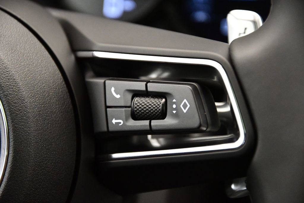 Certified 2025 Porsche Macan image 26