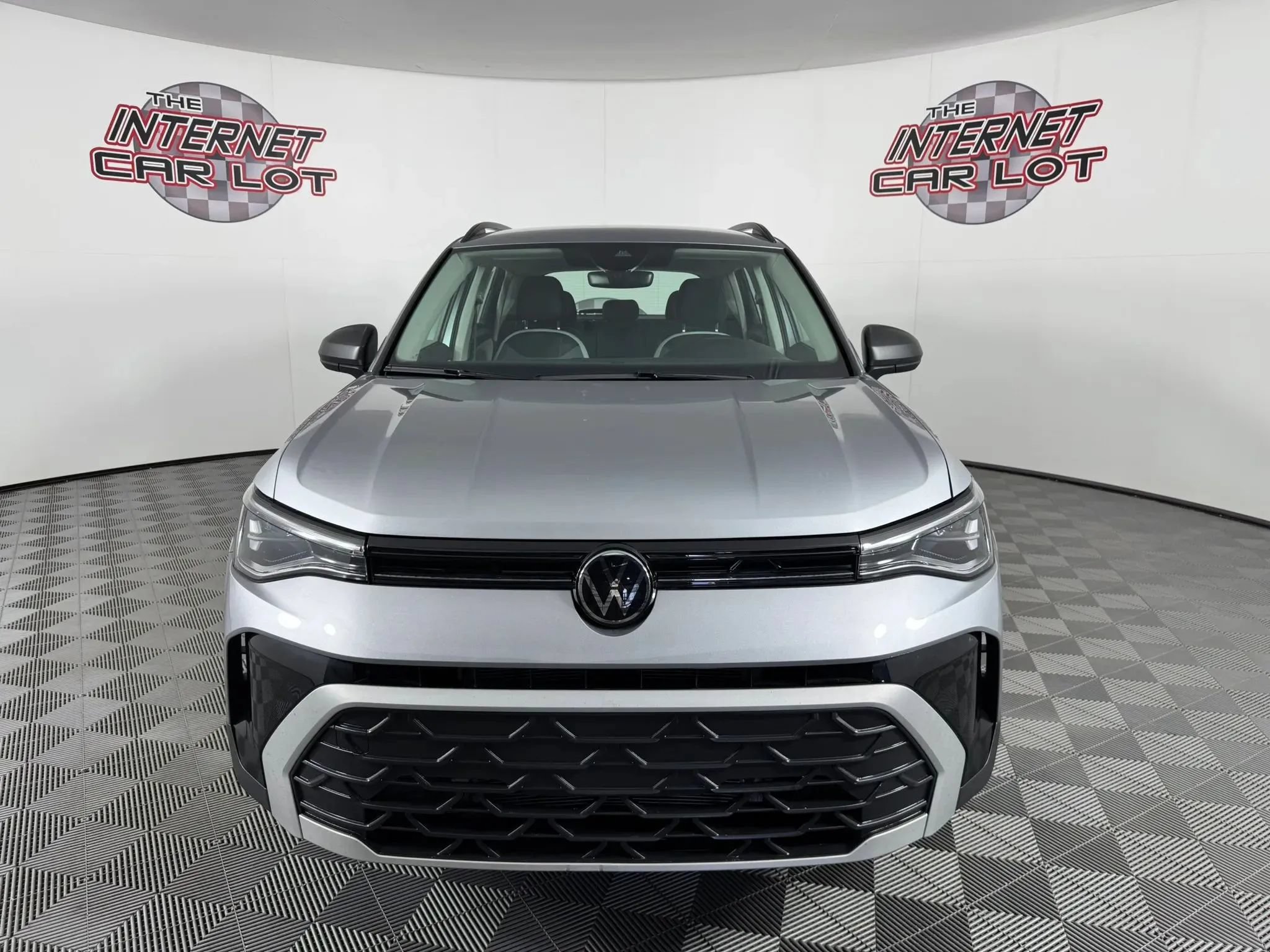 Used 2025 Volkswagen Taos S AWD/4WD image 2