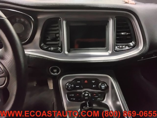 Used 2020 Dodge Challenger SXT w/ Blacktop Package image 12