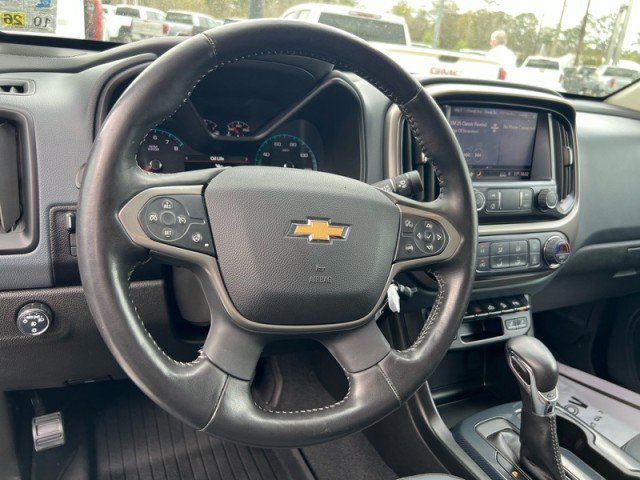 Used 2022 Chevrolet Colorado Z71 w/ Z71 Midnight Edition image 10