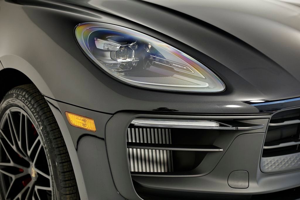 New 2026 Porsche Macan GTS image 16