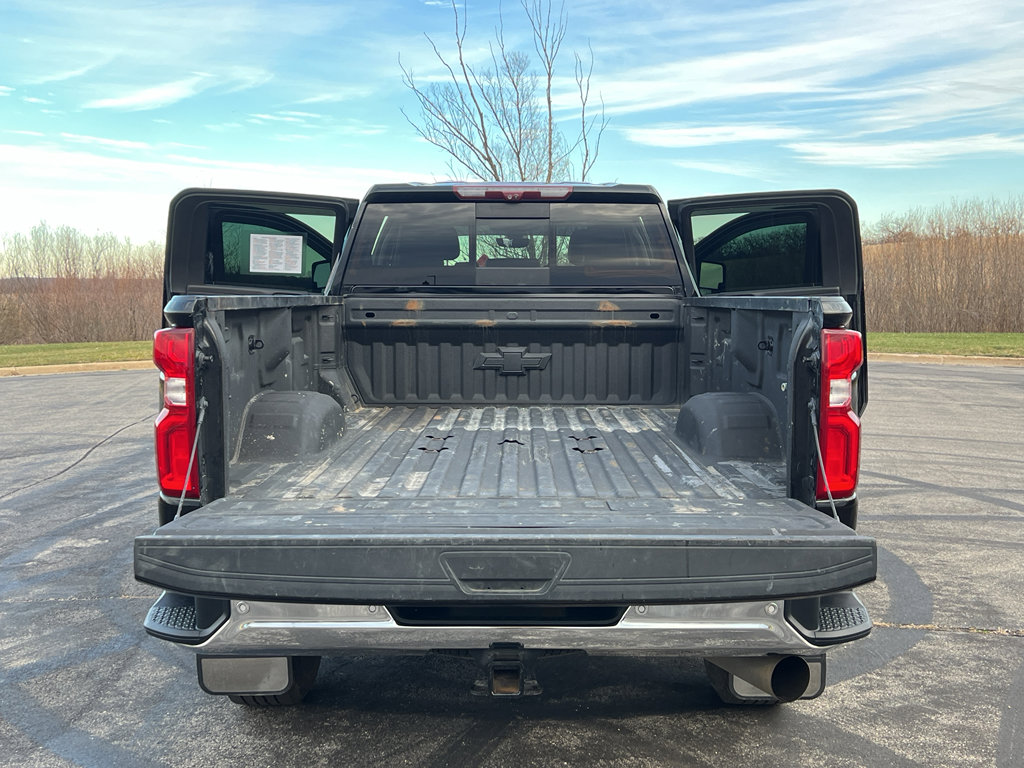 Used 2020 Chevrolet Silverado 3500 LTZ w/ LTZ Texas Edition image 43