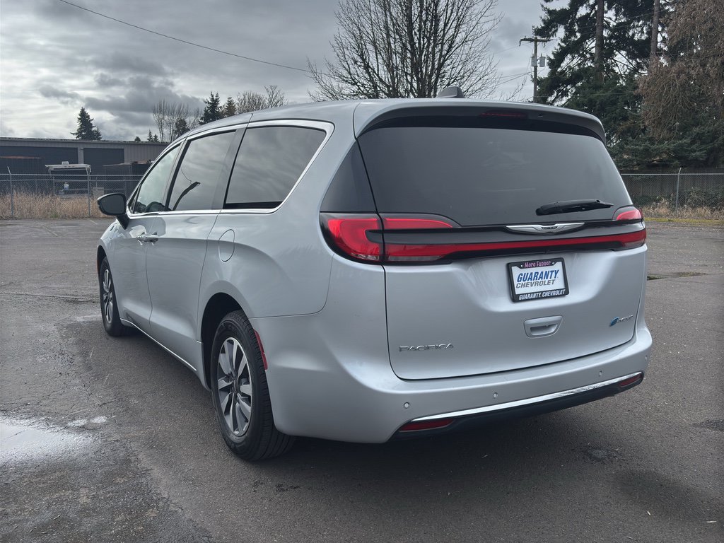 Used 2024 Chrysler Pacifica Select image 22