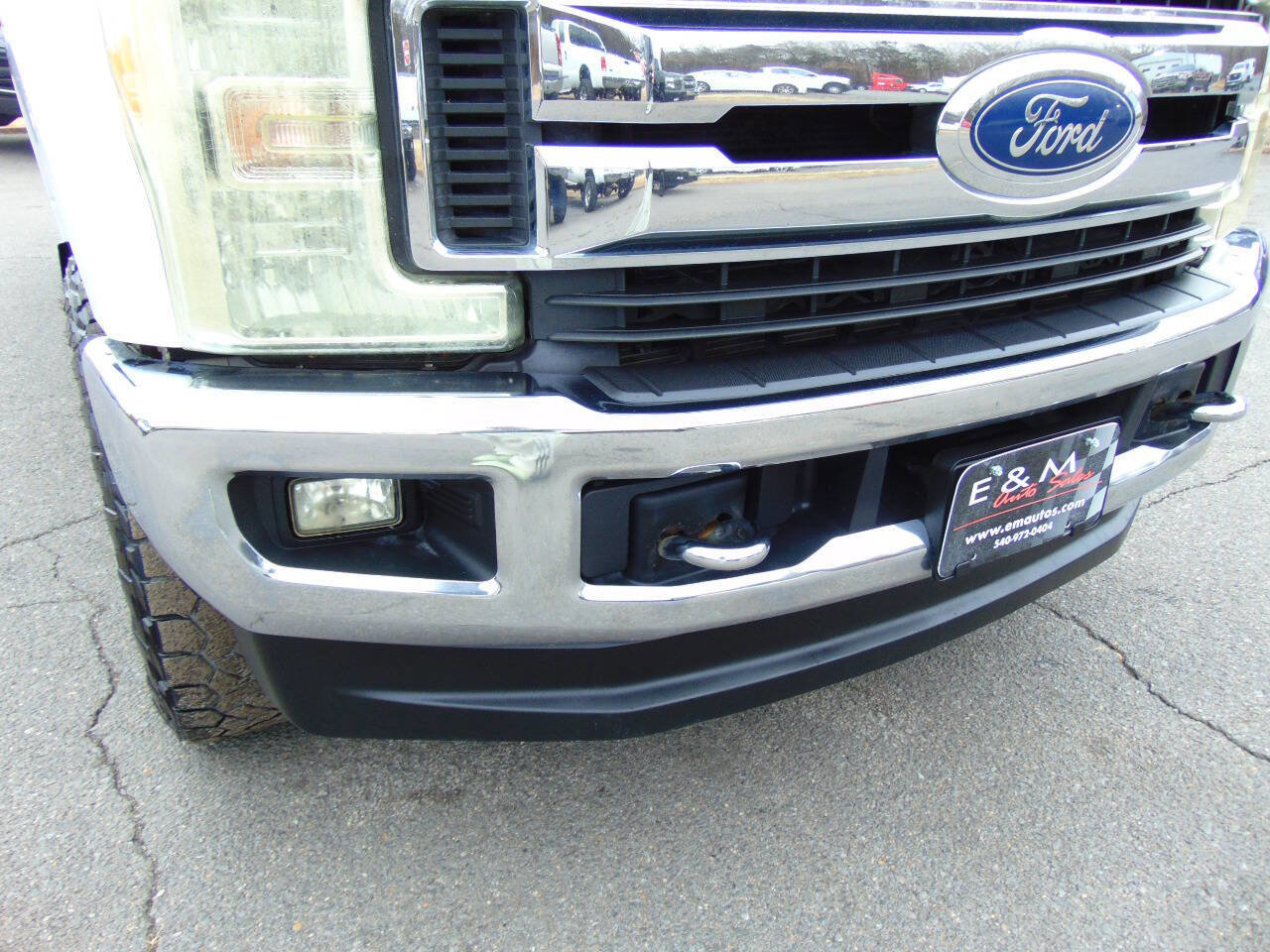 Used 2017 Ford F250 XLT w/ XLT Premium Package image 4