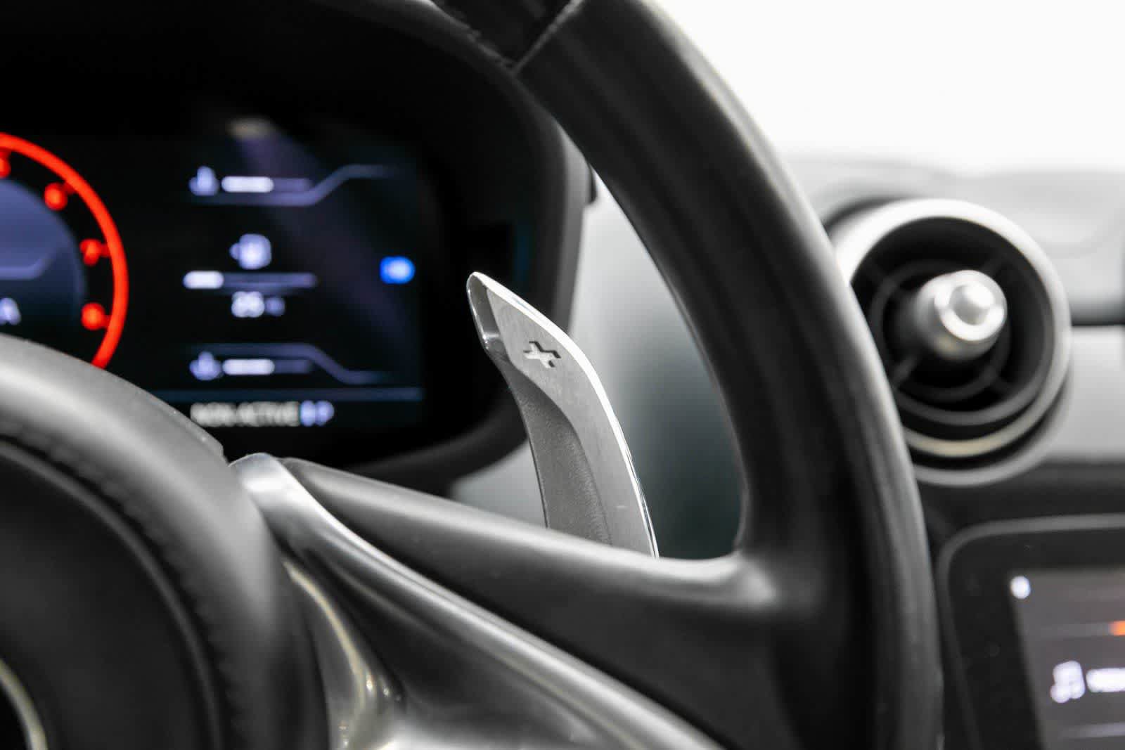 Used 2020 McLaren GT RWD image 19