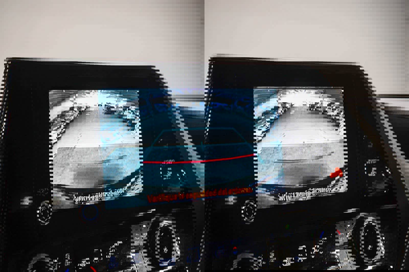 Used 2023 Toyota Highlander L image 25