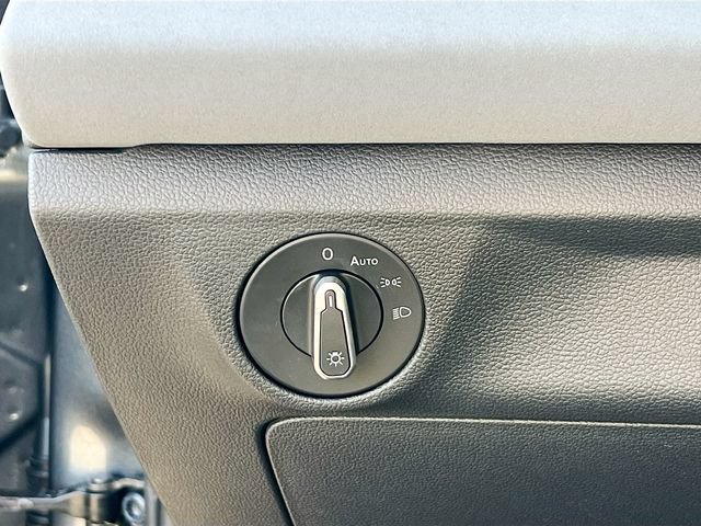 New 2026 Volkswagen Jetta SE FWD image 10