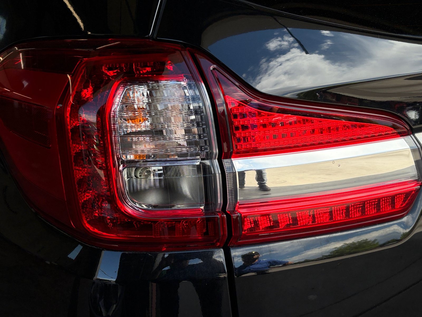 Used 2019 Subaru Ascent Premium AWD/4WD image 16