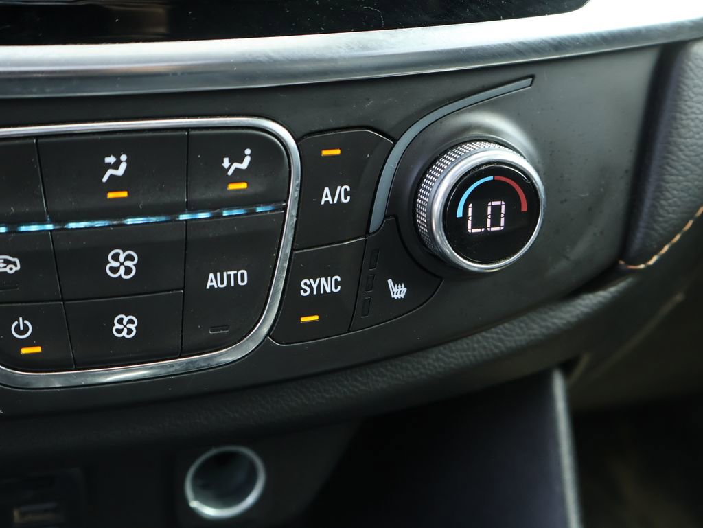 Used 2021 Chevrolet Traverse LT w/ LT Premium Package AWD/4WD image 49