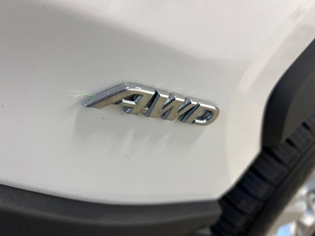 Used 2020 Toyota RAV4 XLE w/ Convenience Package image 11