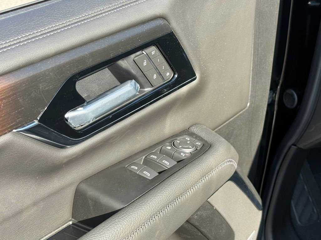 New 2026 GMC Yukon Denali AWD/4WD image 15