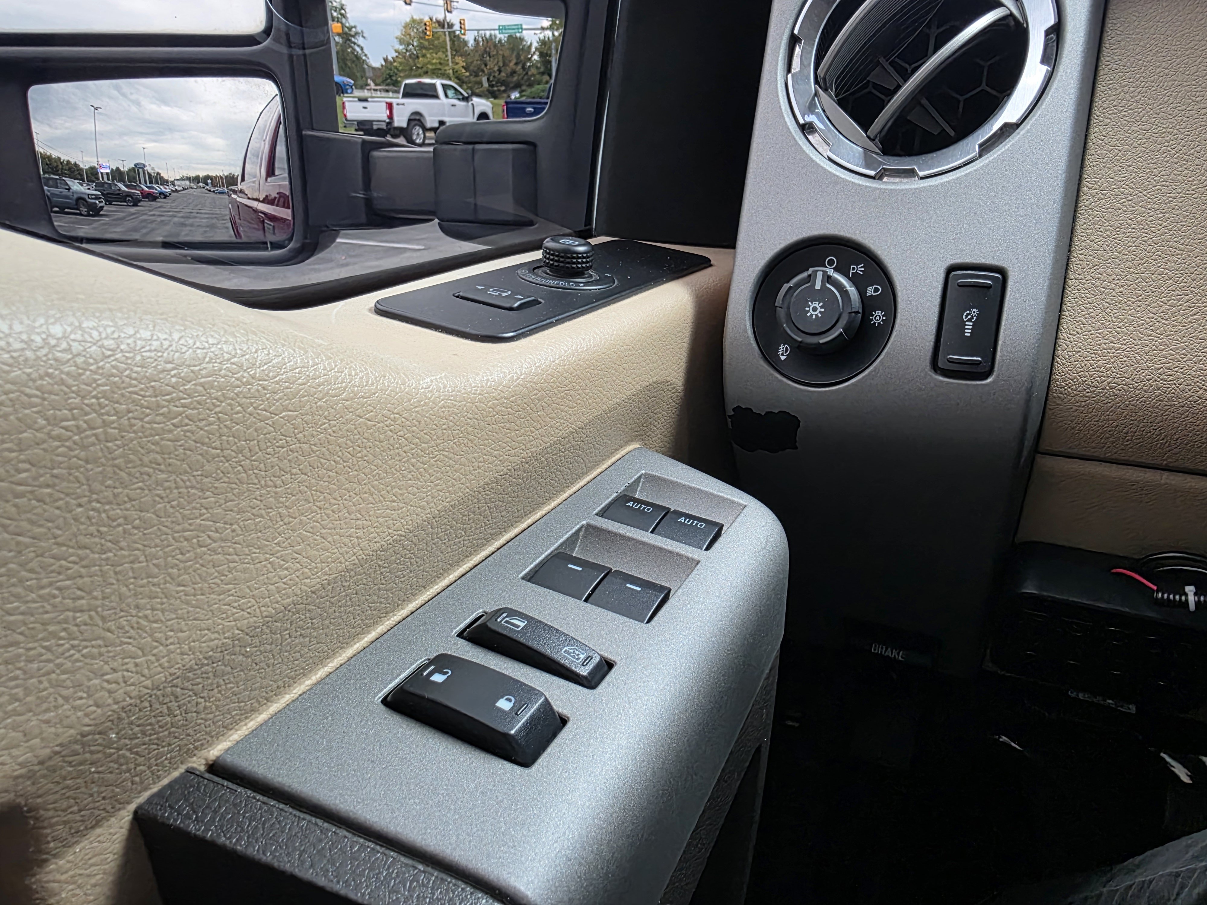 Used 2015 Ford F250 Lariat w/ Chrome Package AWD/4WD image 18