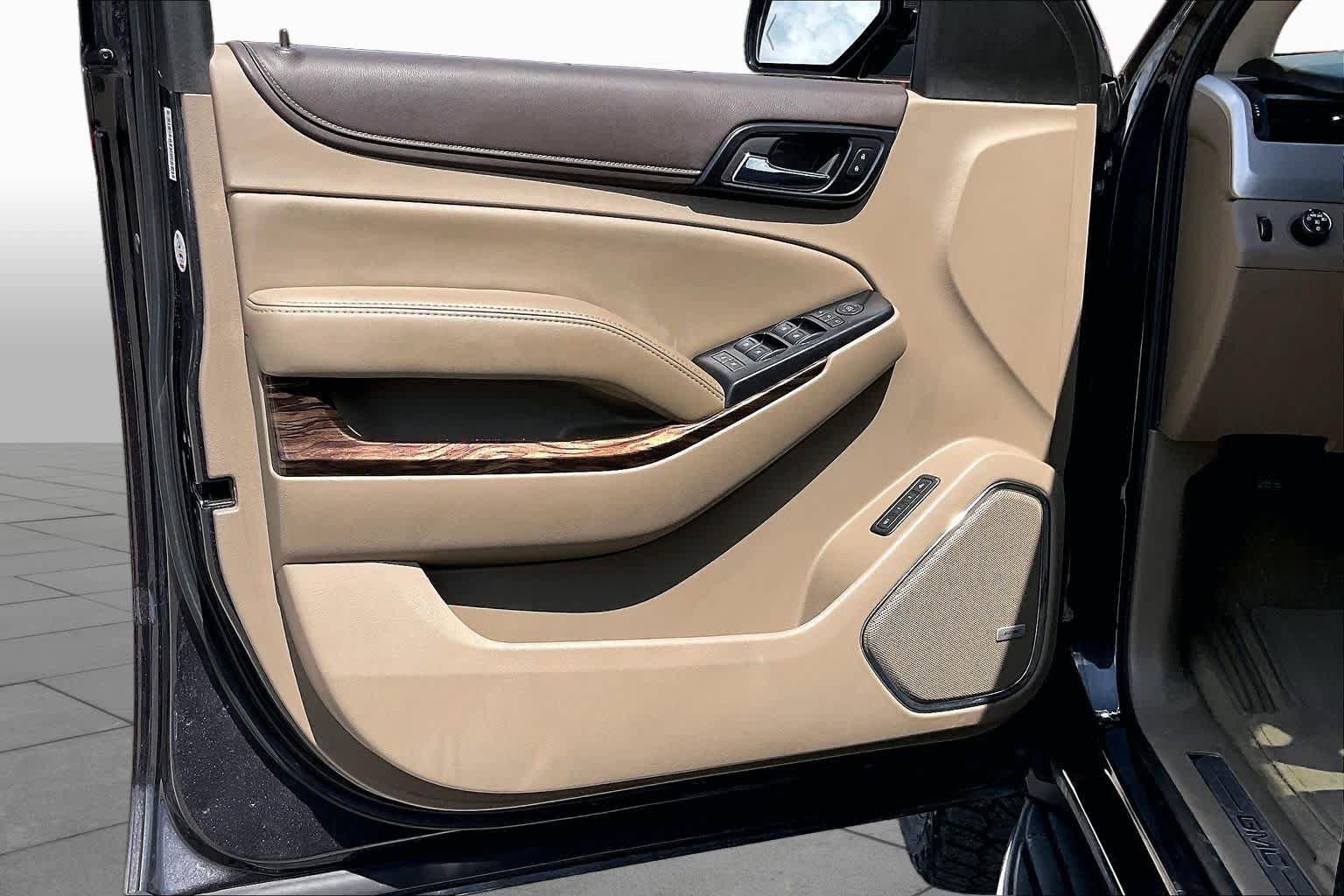 Used 2018 GMC Yukon SLT w/ Premium Edition RWD image 22