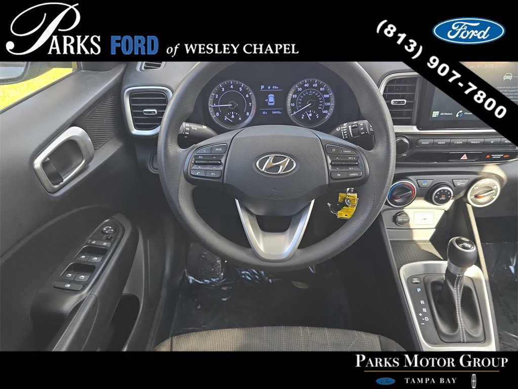 Used 2020 Hyundai Venue SE image 11