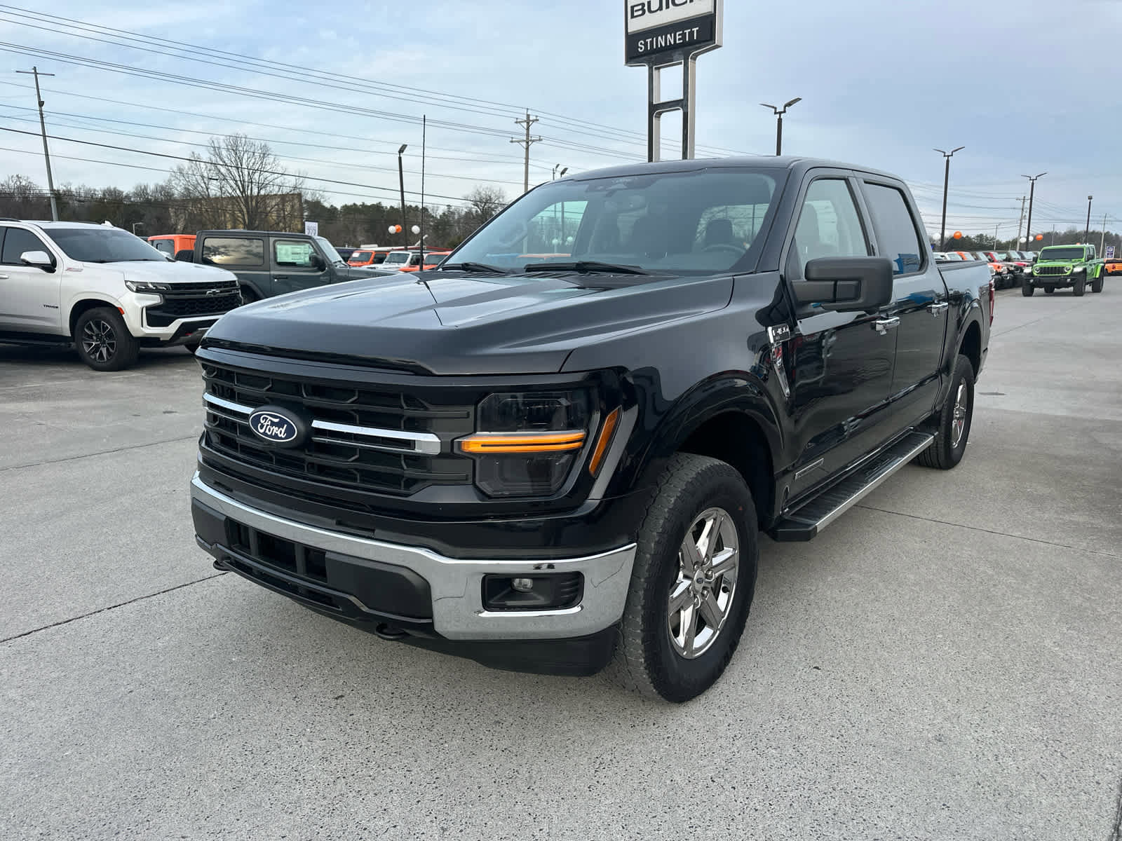 Used 2024 Ford F150 XLT w/ Mobile Office Package image 4