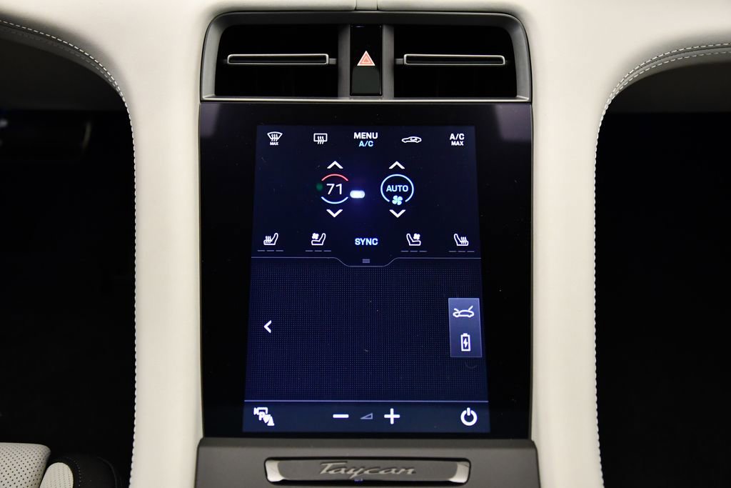 Used 2025 Porsche Taycan image 31