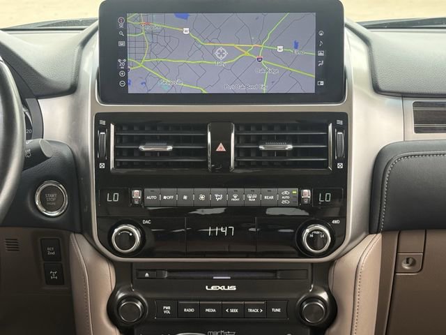 Used 2023 Lexus GX 460 Premium w/ Accessory Package image 19