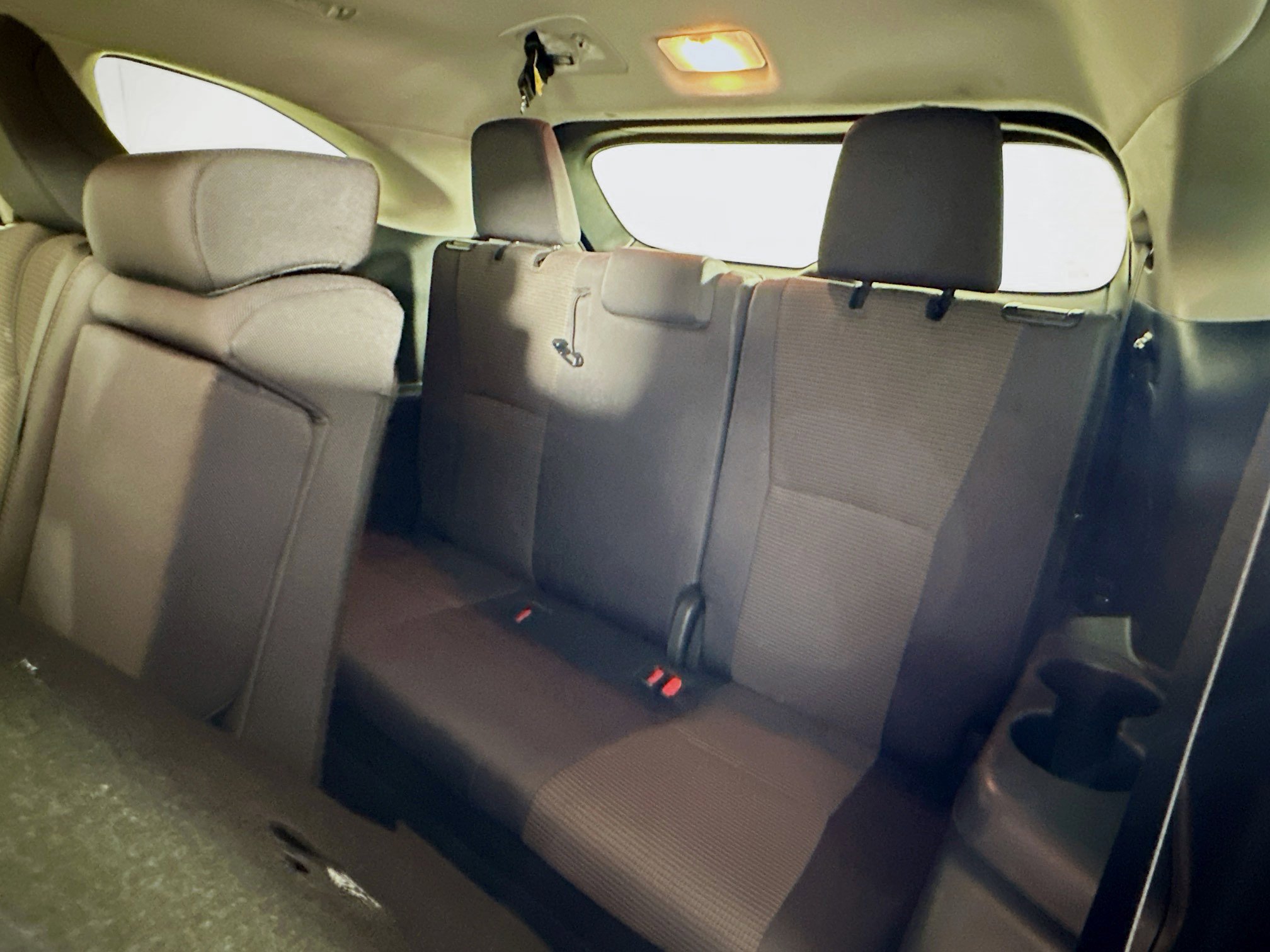 Used 2024 Toyota Highlander LE image 30