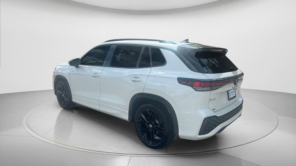 New 2026 Volkswagen Tiguan SE R-Line FWD image 7