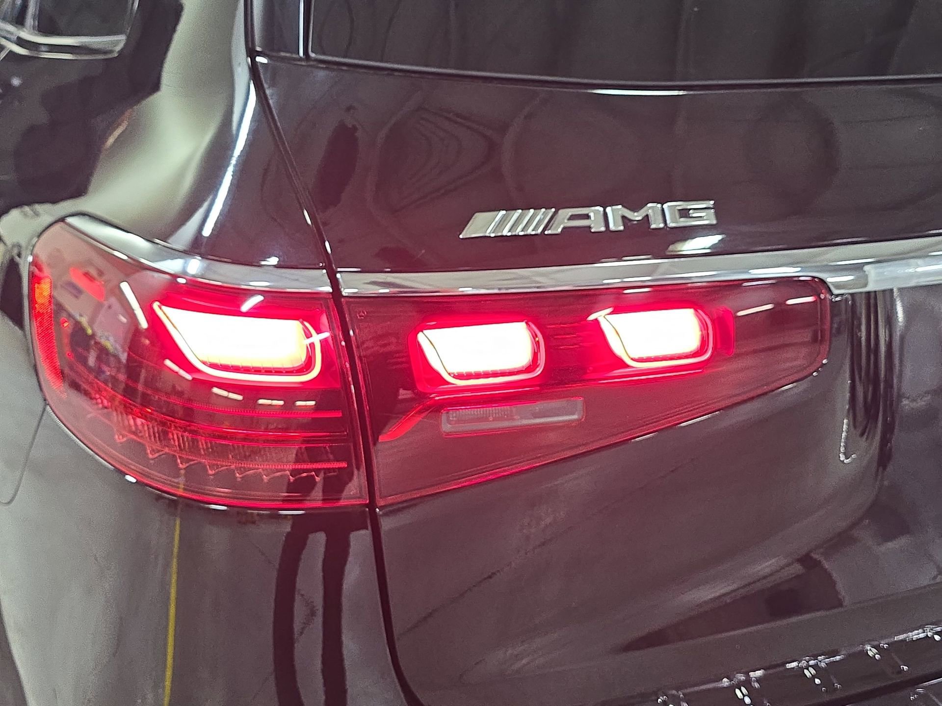 Used 2024 Mercedes-Benz GLS 63 AMG 4MATIC image 33