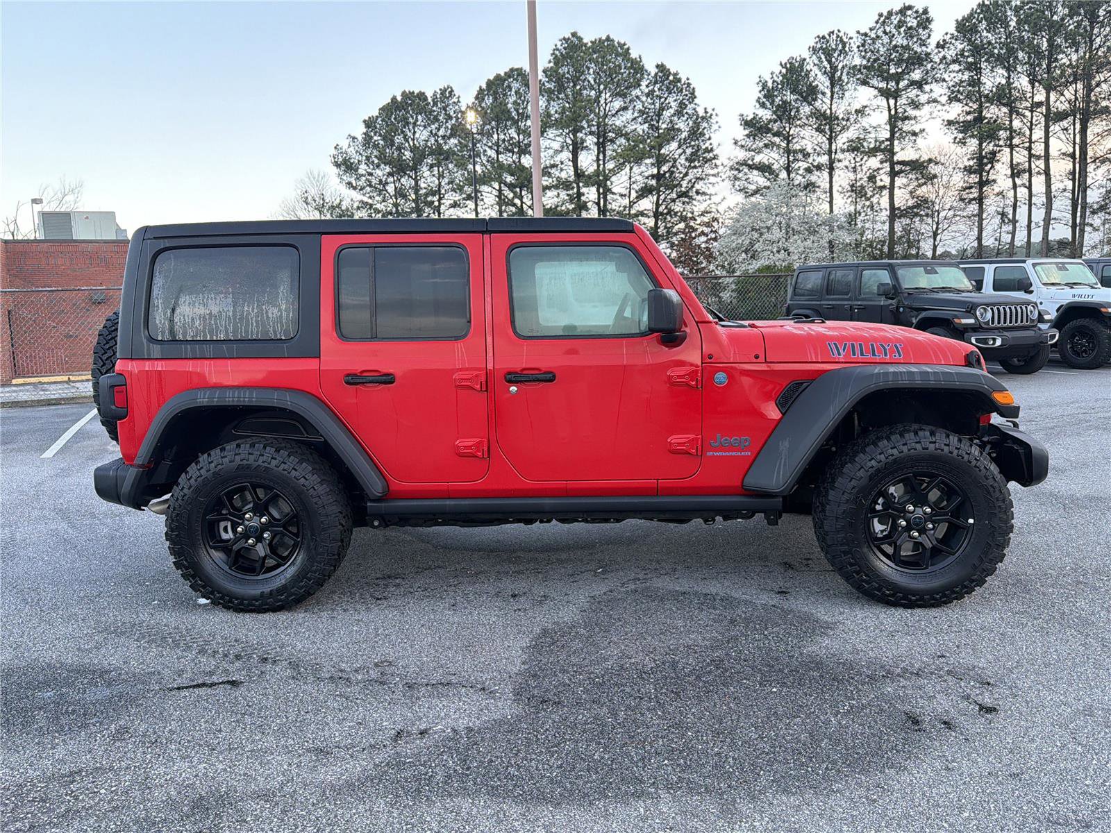 Used 2025 Jeep Wrangler Willys image 4