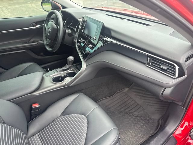 Used 2024 Toyota Camry SE w/ Convenience Package FWD image 15