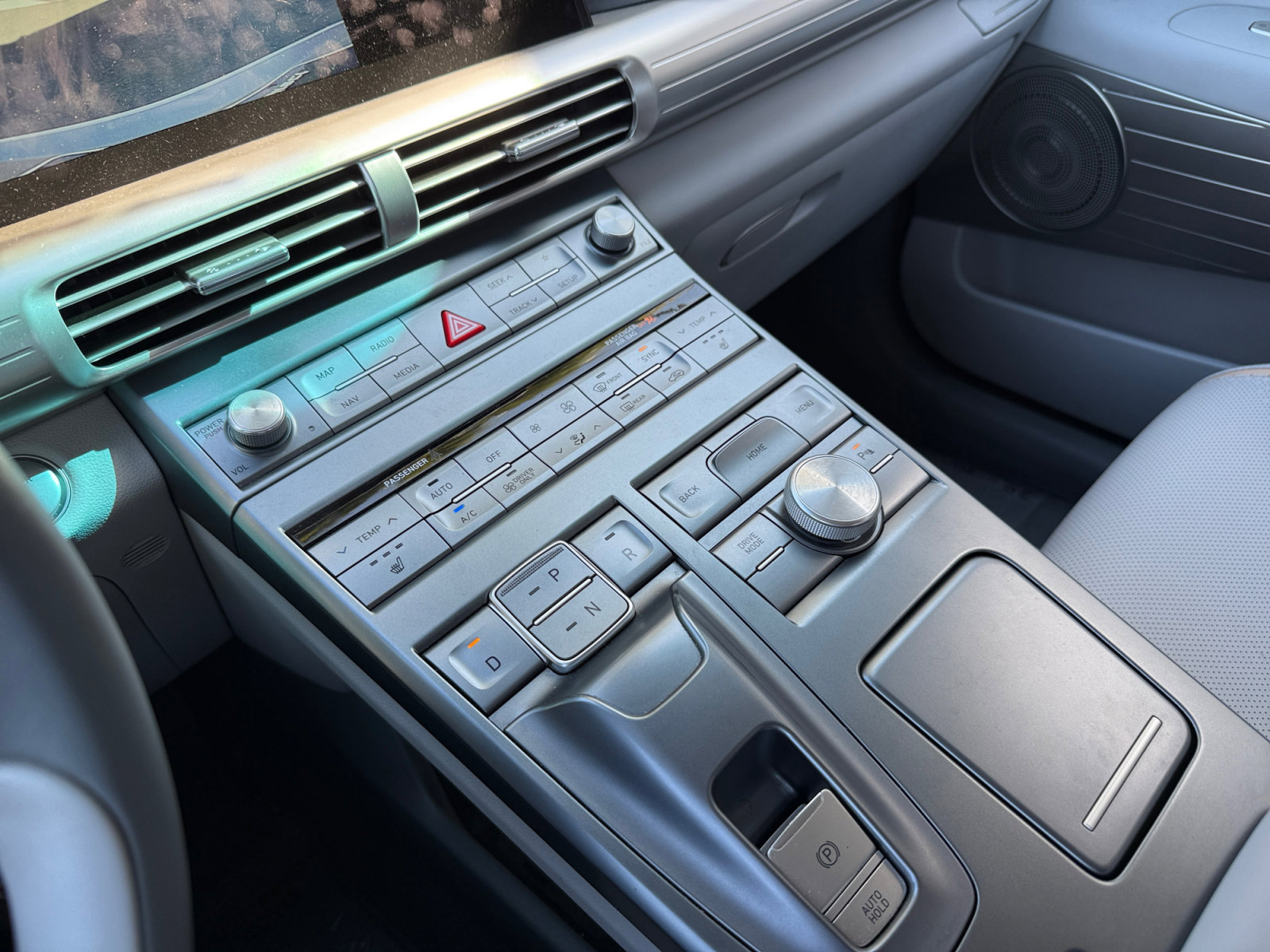 Used 2022 Hyundai Nexo Blue image 14