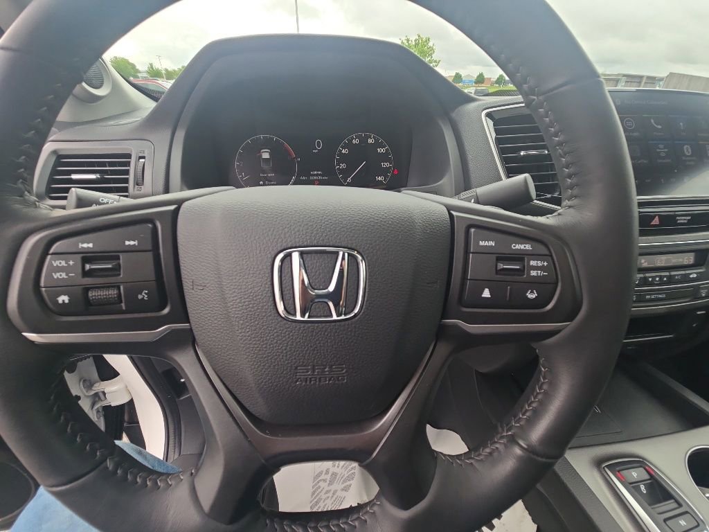 Certified 2025 Honda Ridgeline RTL image 17