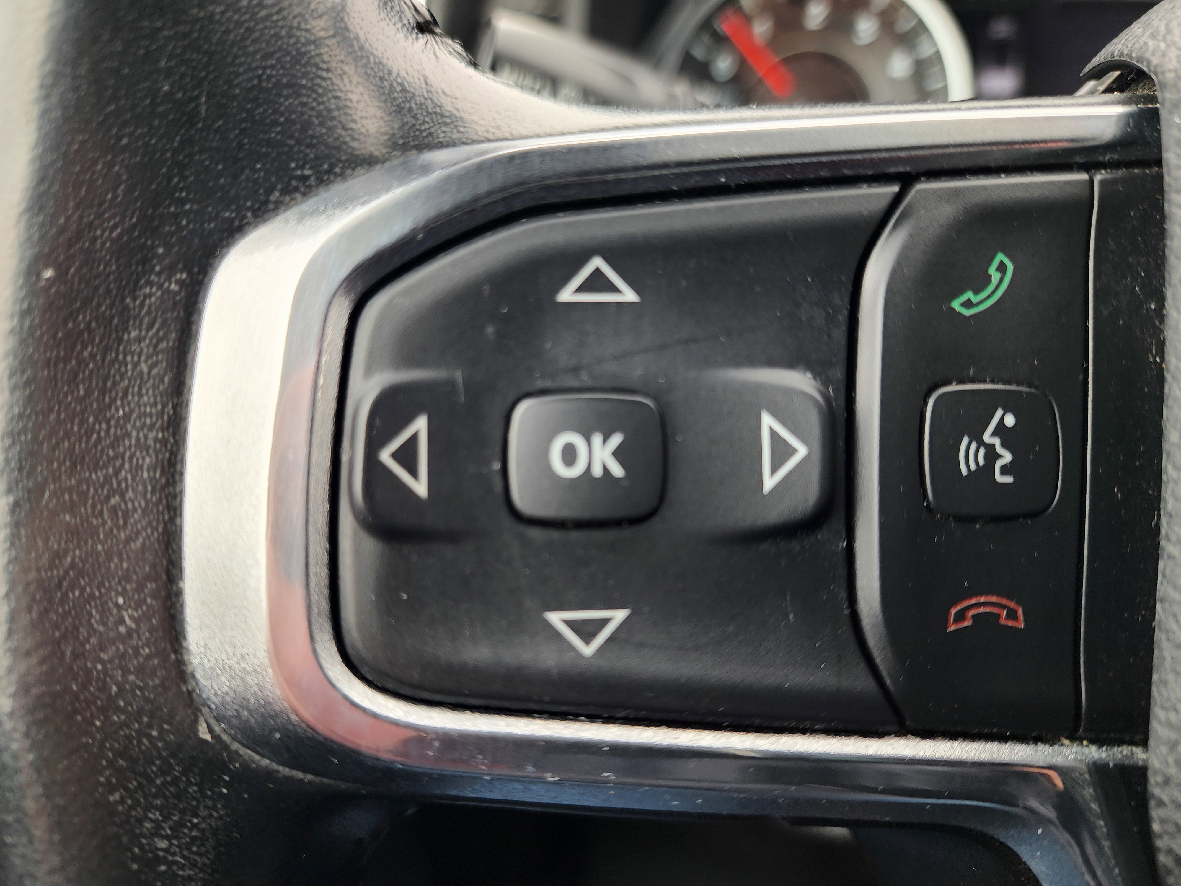 Used 2023 RAM 1500 Laramie AWD/4WD image 18