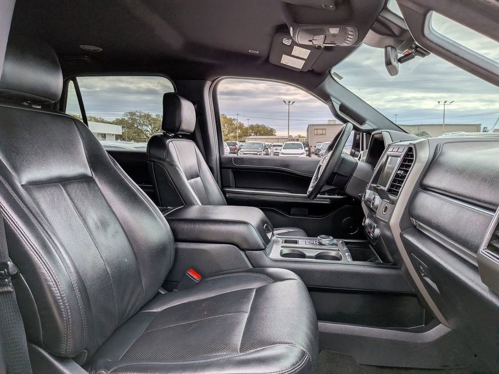 Used 2020 Ford Expedition XLT w/ Equipment Group 202A image 18