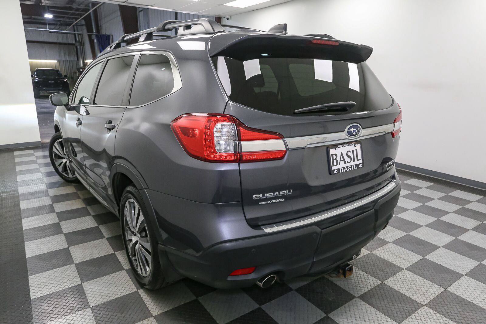 Used 2022 Subaru Ascent Limited w/ Technology Package AWD/4WD image 9