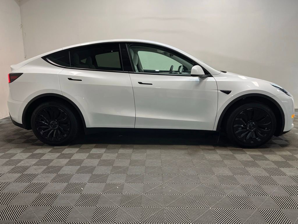 Used 2023 Tesla Model Y Long Range image 4