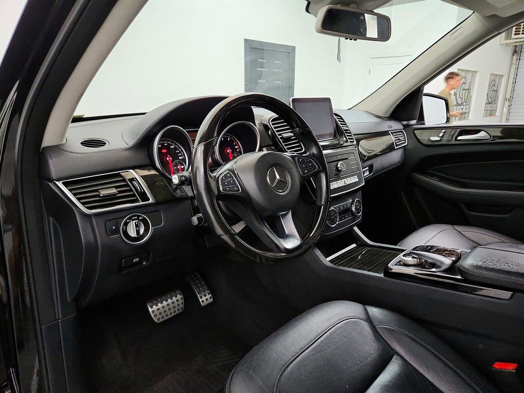 Used 2016 Mercedes-Benz GLE 400 4MATIC w/ Parking Assist Package image 13