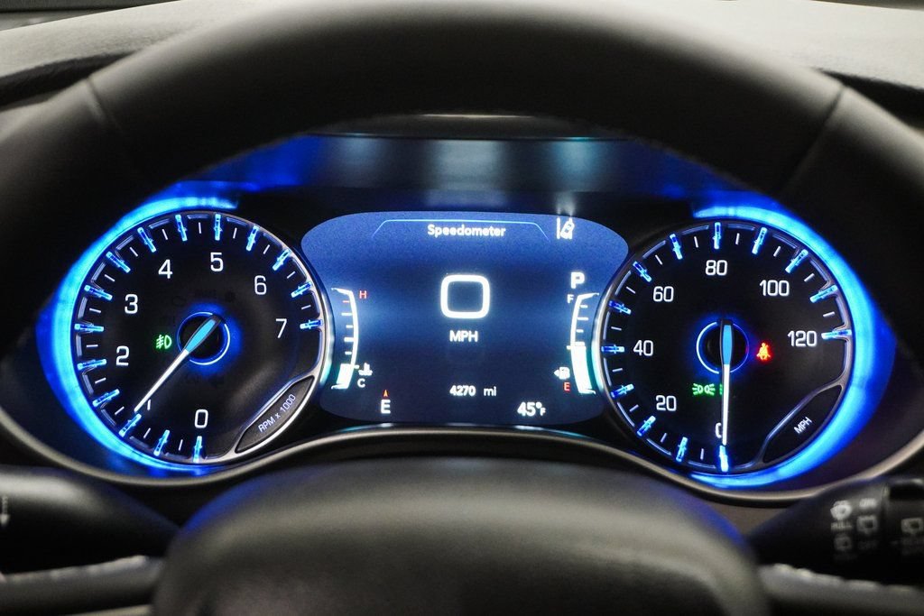 New 2026 Chrysler Pacifica Select FWD image 21