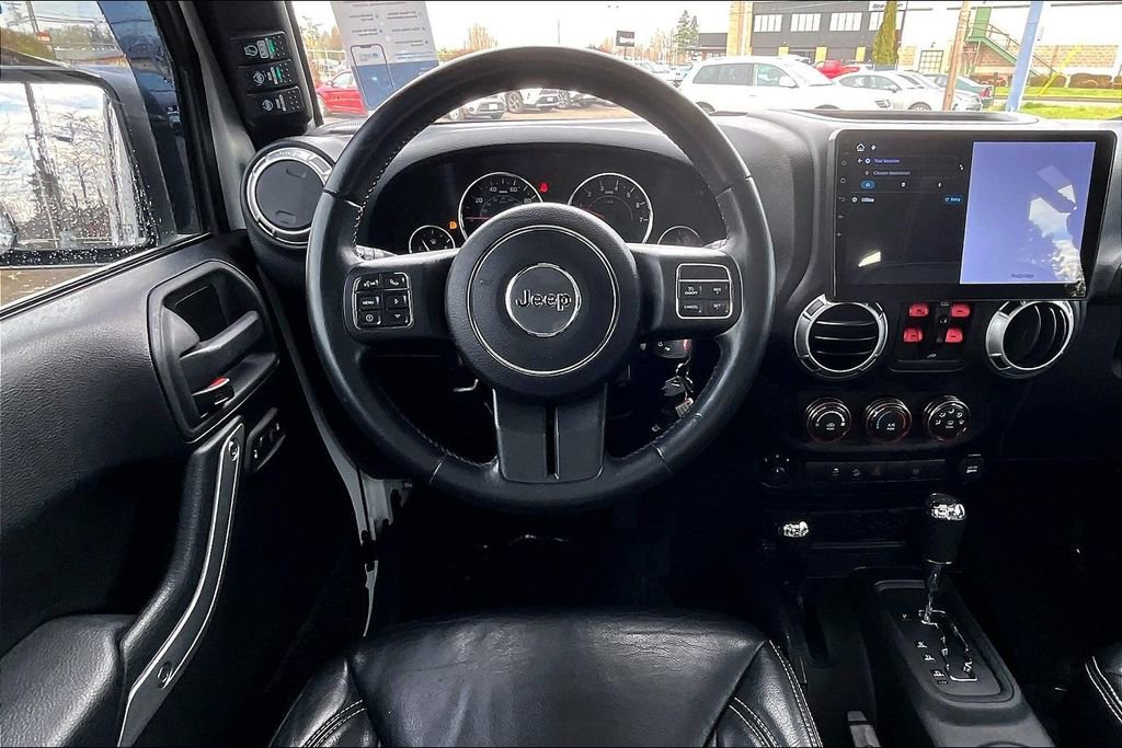 Used 2015 Jeep Wrangler Unlimited Sahara w/ Connectivity Group image 7