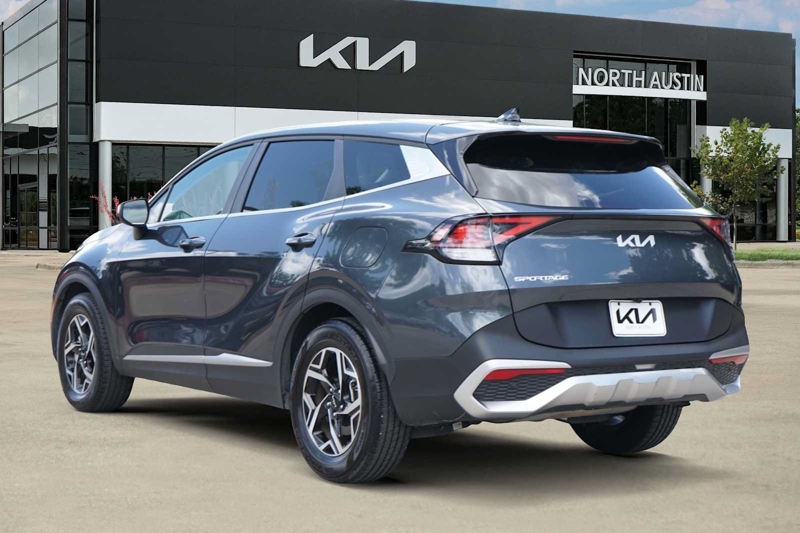 Certified 2024 Kia Sportage LX FWD image 4
