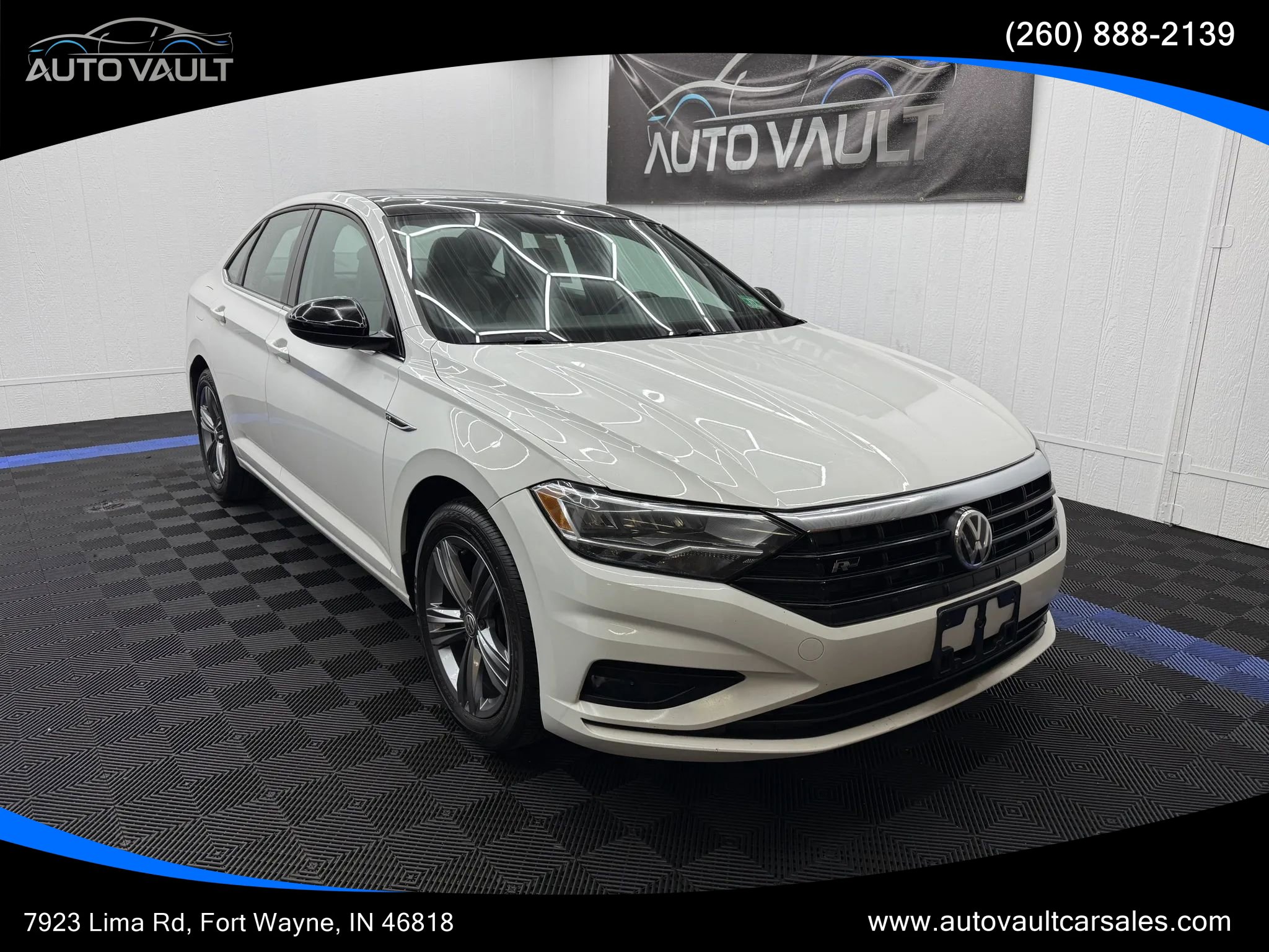 Used 2019 Volkswagen Jetta R-Line w/ R-Line Cold Weather Package image 1