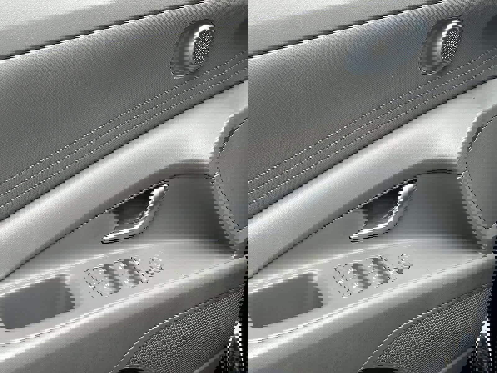 Used 2021 Hyundai Elantra SE image 13