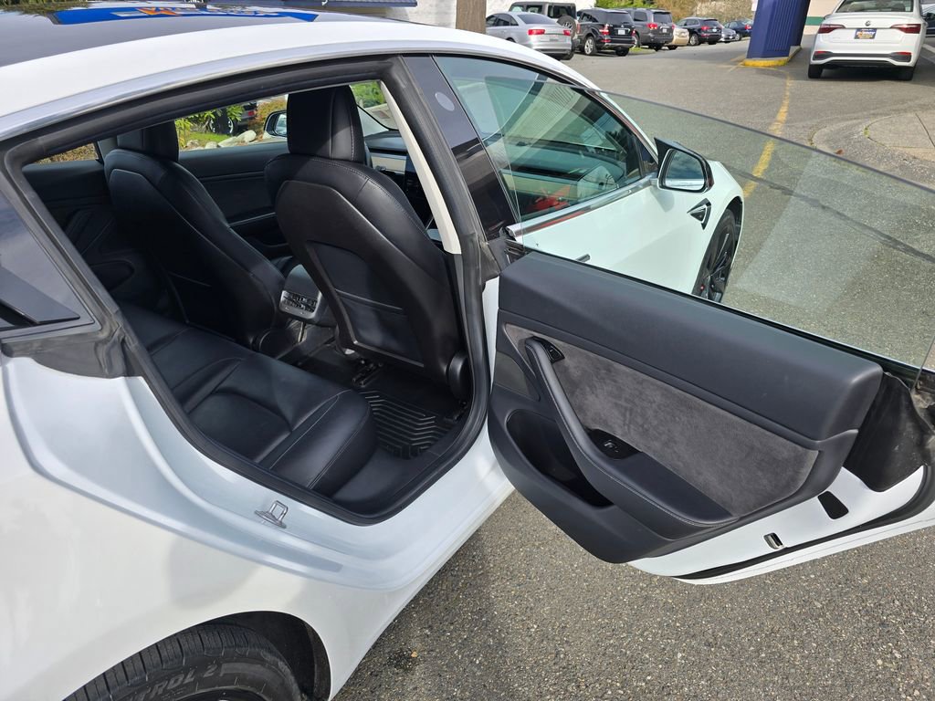 Used 2018 Tesla Model 3 Long Range AWD/4WD image 29